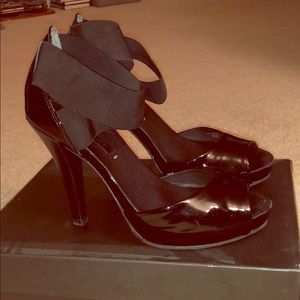 BCBG Max Azria Monroe Open Toe Pump Women’s 9.5